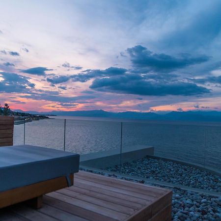 Alissachni Seaside Hotel แดร์เวนี ภายนอก รูปภาพ