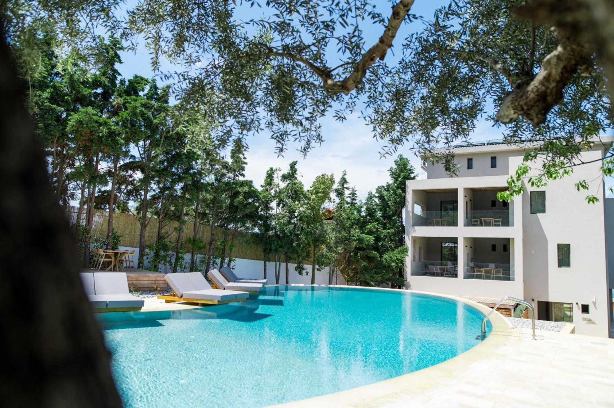 Alissachni Seaside Hotel แดร์เวนี ภายนอก รูปภาพ