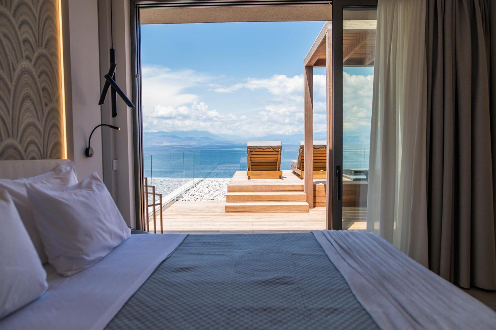 Alissachni Seaside Hotel แดร์เวนี ภายนอก รูปภาพ