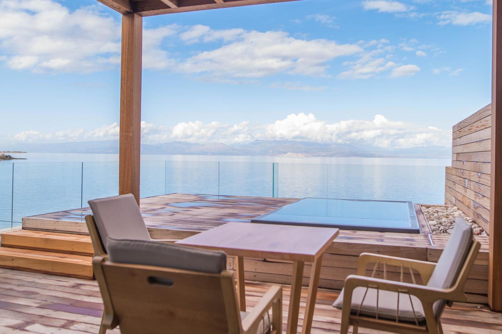 Alissachni Seaside Hotel แดร์เวนี ภายนอก รูปภาพ